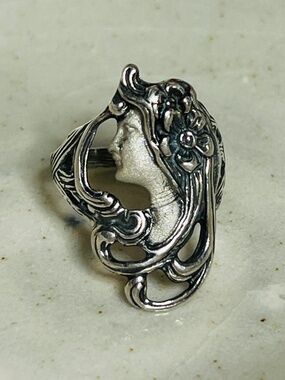 Vintage Art Nouveau 925 Sterling Silver Lady Ring - Size 8